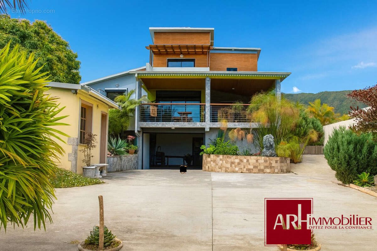 Maison à vendre, 245m², Entre-Deux