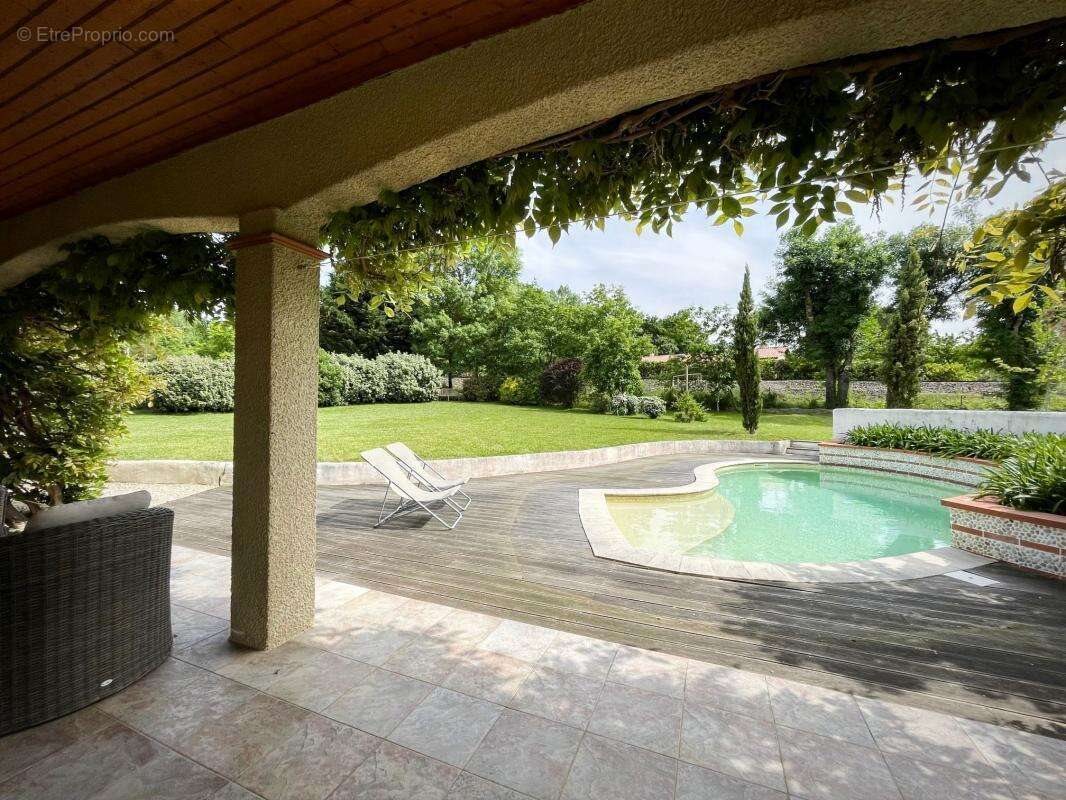 Maison à vendre, 157m², Léguevin