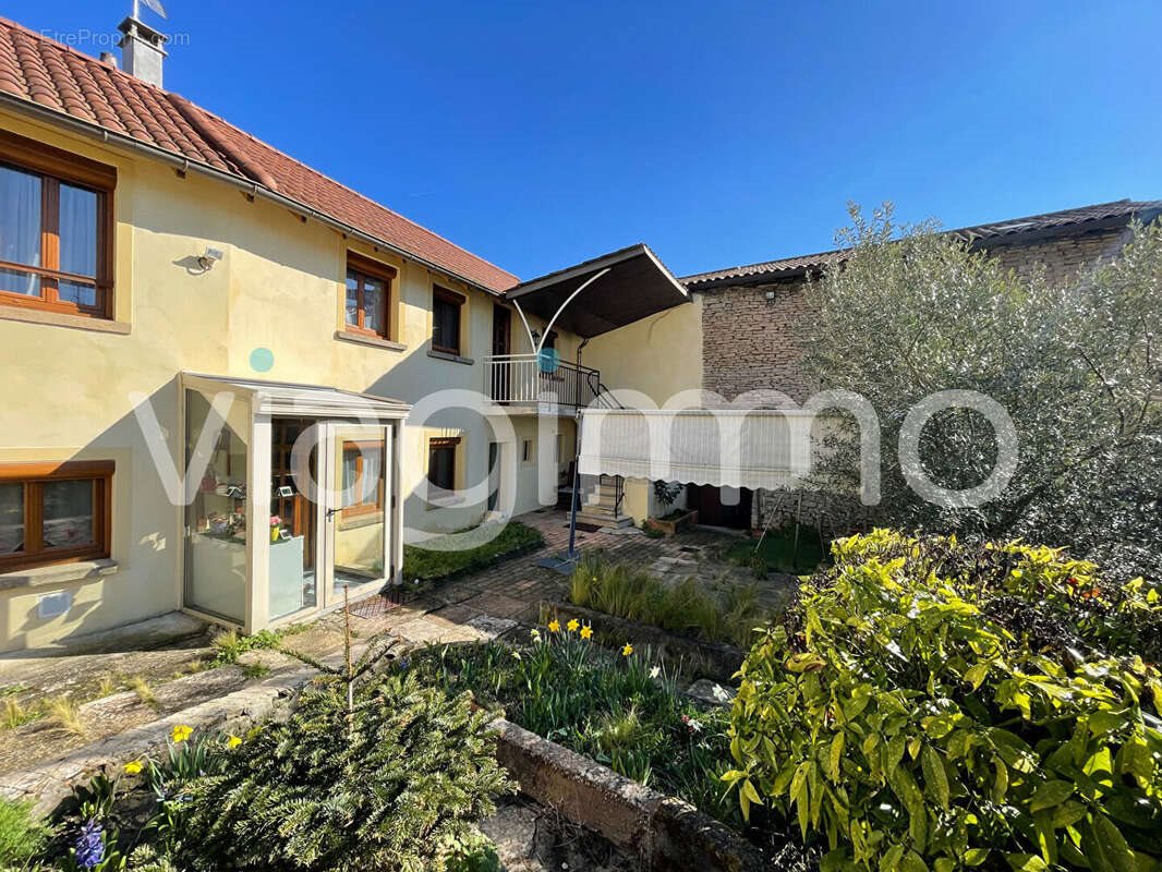 Maison à vendre, 90m², Mâcon