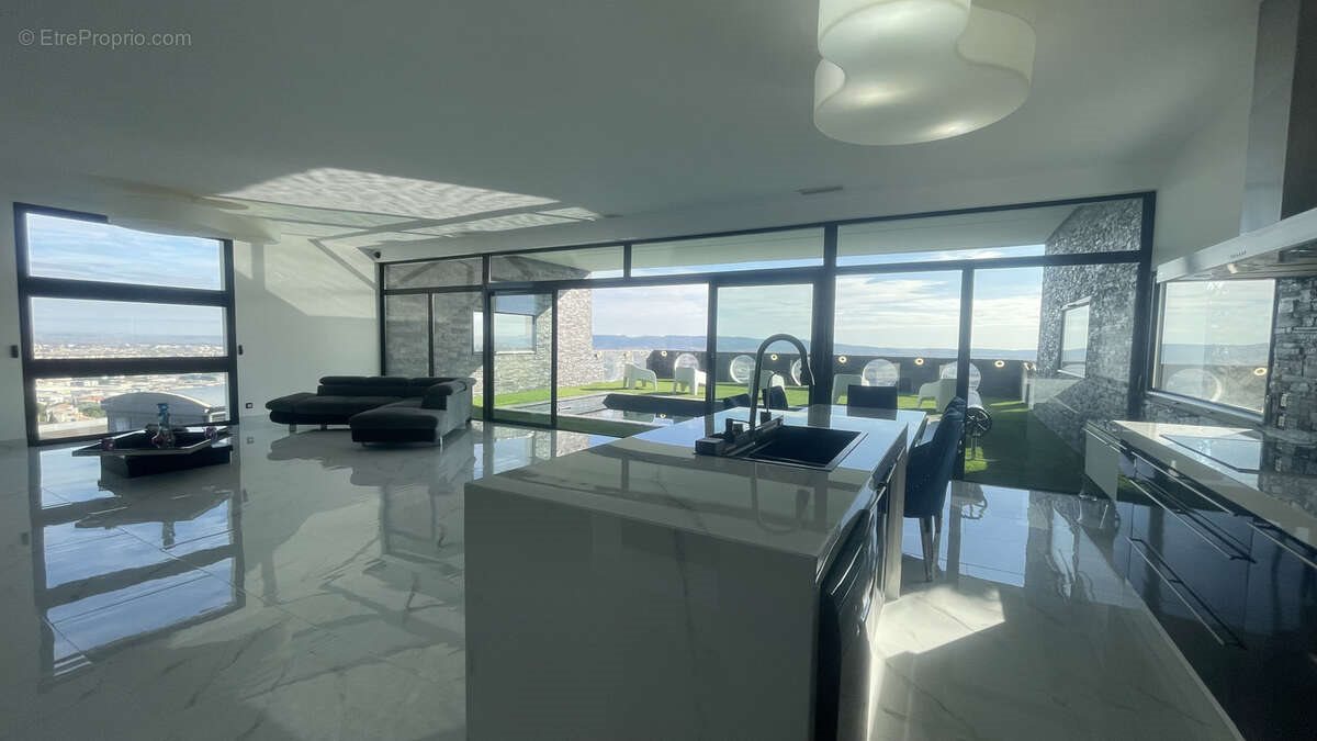 Maison à vendre, 600m², Narbonne