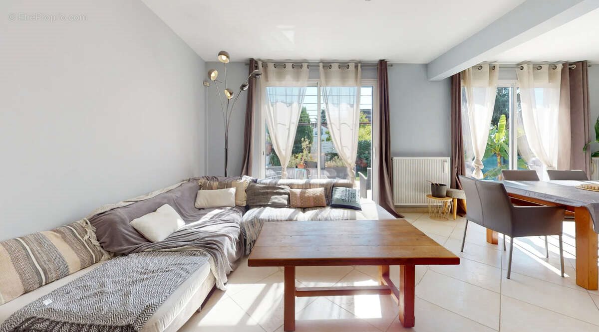 Maison à vendre, 207m², Lognes