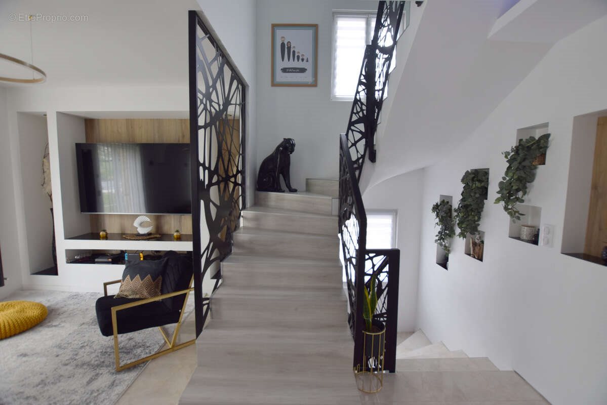 Maison à vendre, 230m², Seloncourt