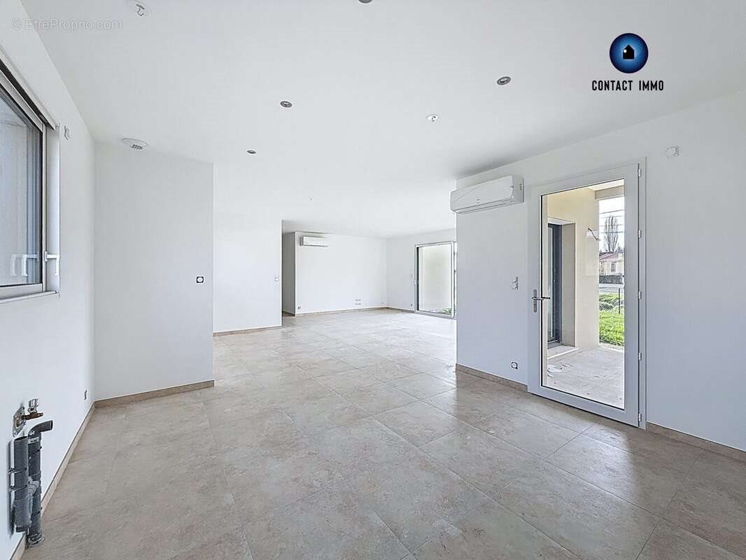 Maison à vendre, 115m², Saint-Pantaléon-de-Larche