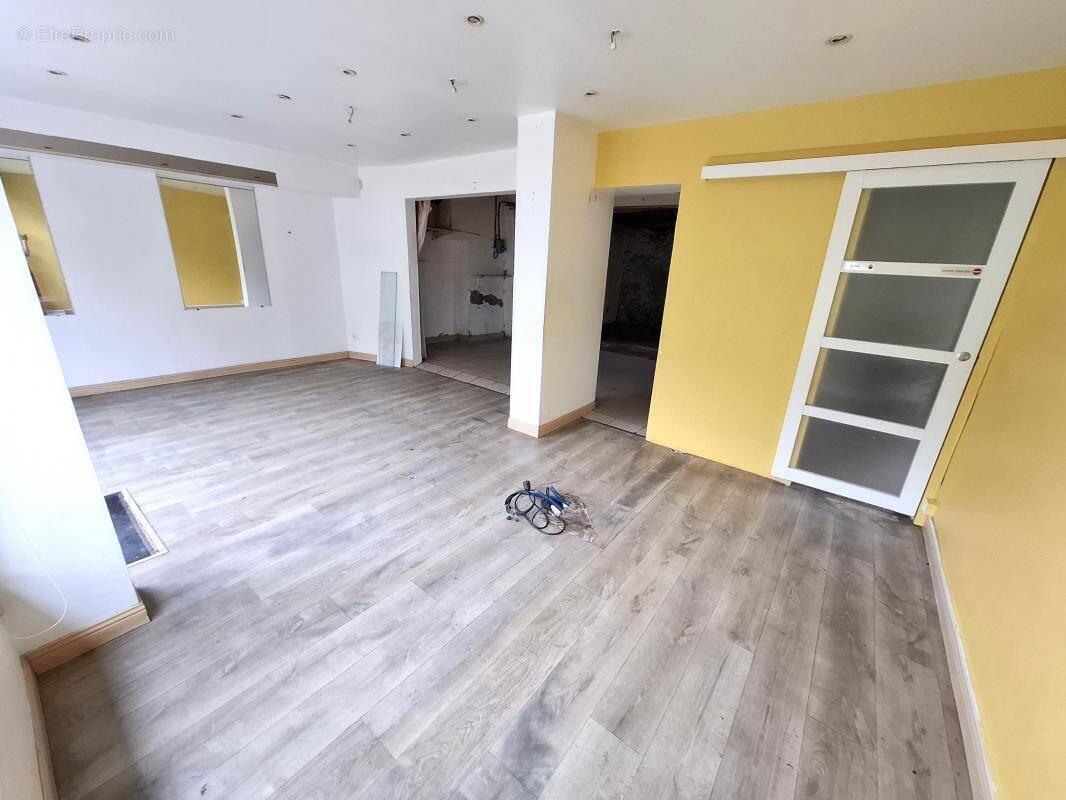 Appartement à vendre, 239m², Cuise-la-Motte