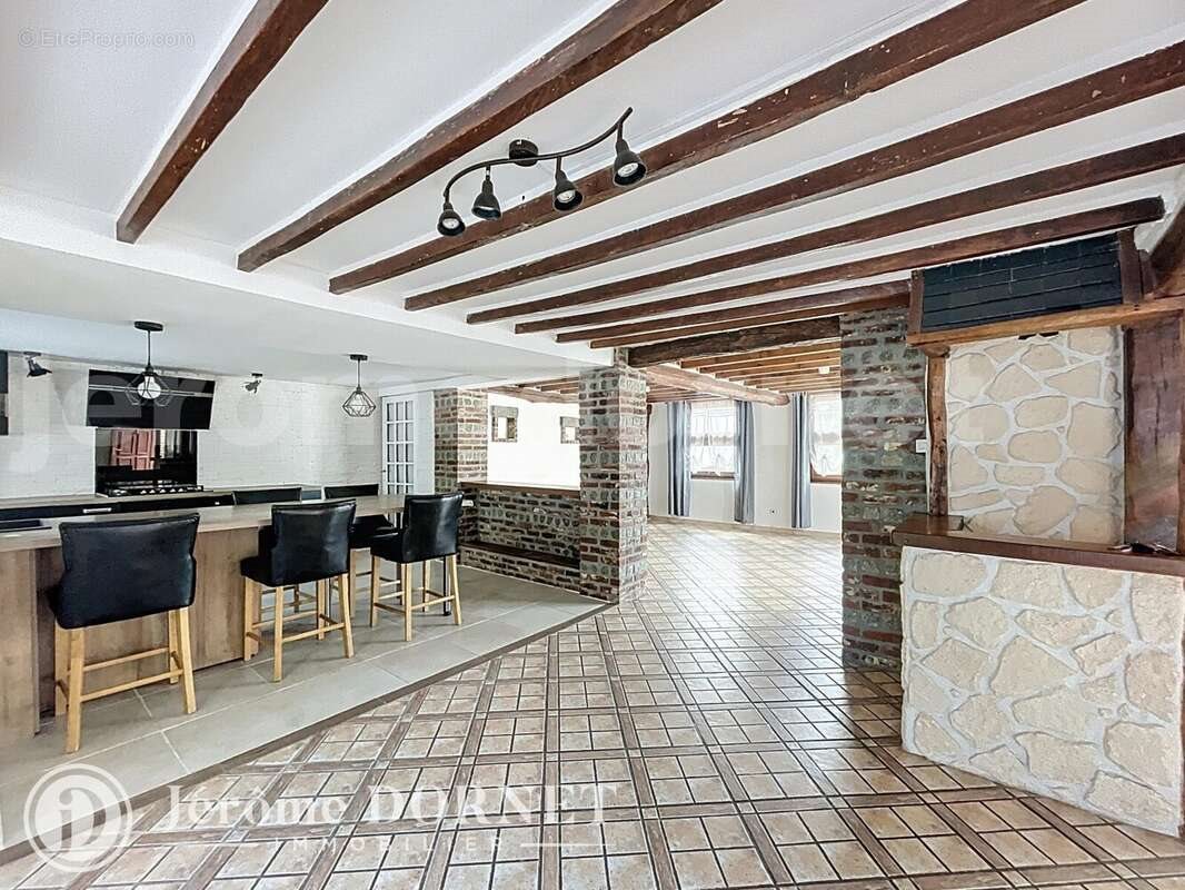 Maison à vendre, 142m², Grandvilliers