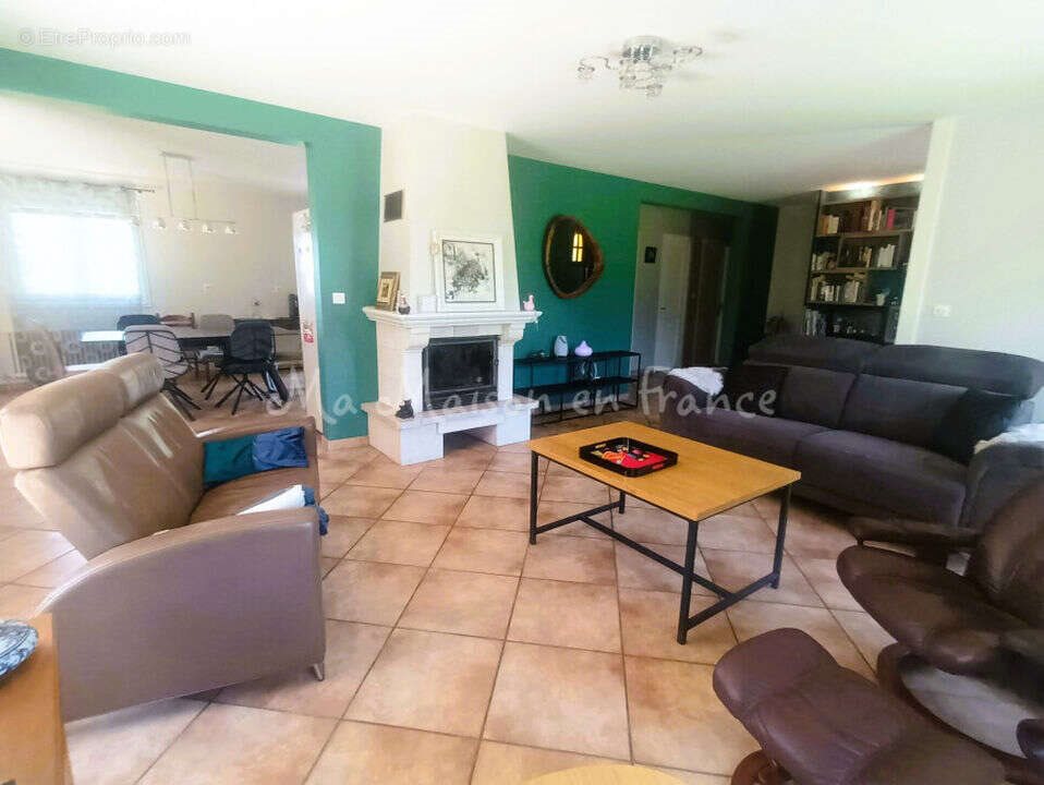 Maison à vendre, 200m², Varennes-sur-Allier