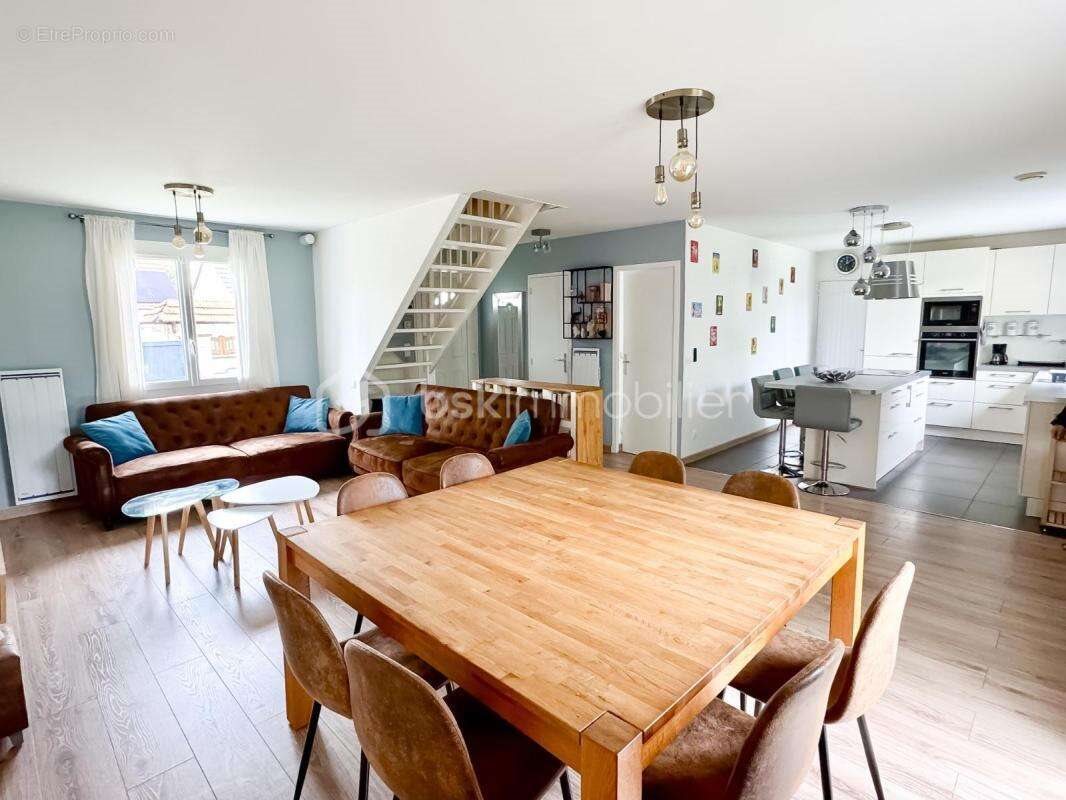 Maison à vendre, 140m², Serris