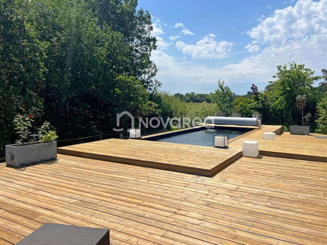 Maison à vendre, 350m², Saint-Martin-de-Seignanx