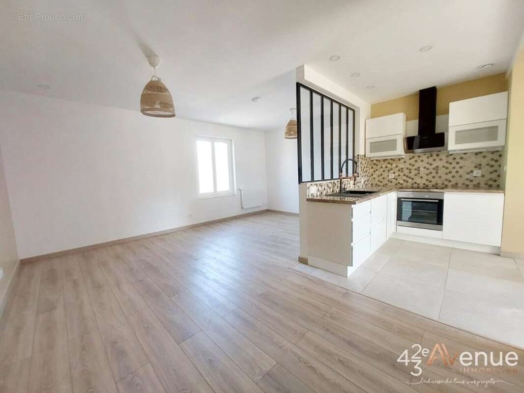 Appartement à vendre, 84m², Unieux