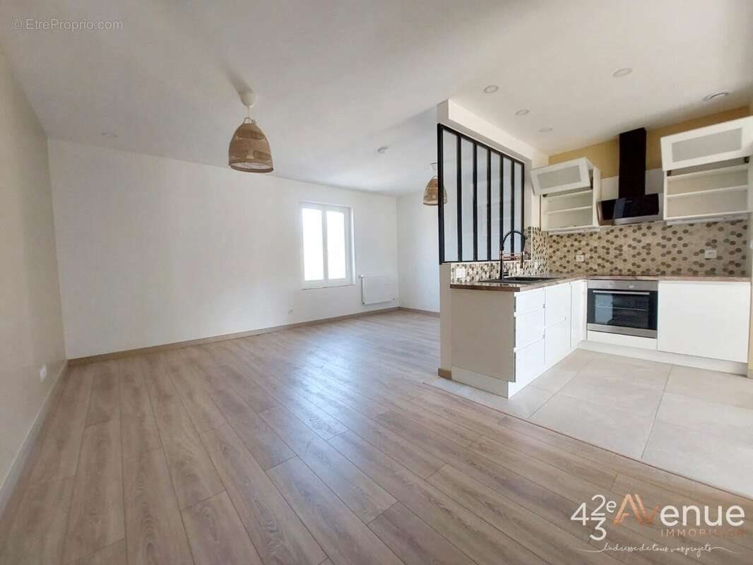 Appartement à vendre, 84m², Unieux