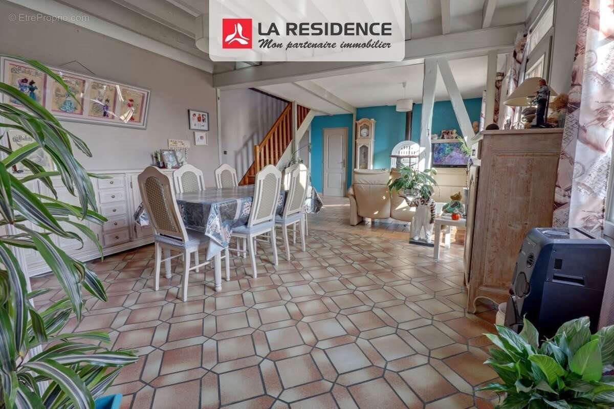 Maison à vendre, 181m², Alizay