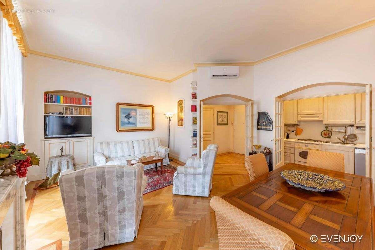 Appartement à vendre, 74m², Nice
