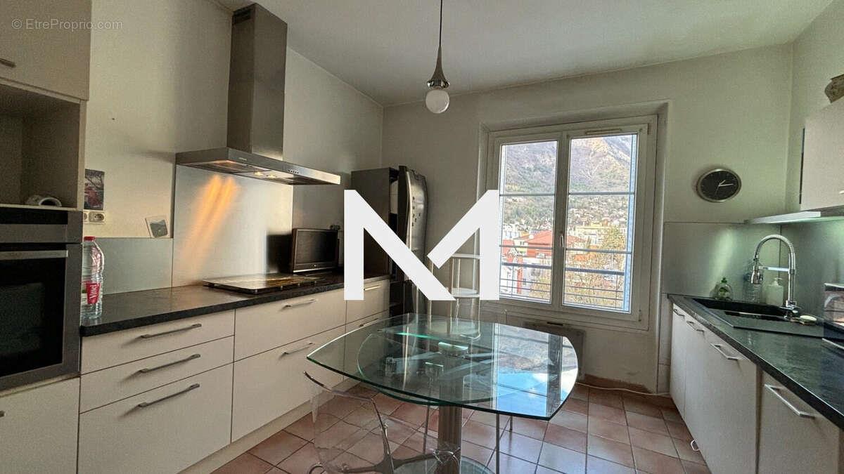 Appartement à vendre, 67m², Grenoble