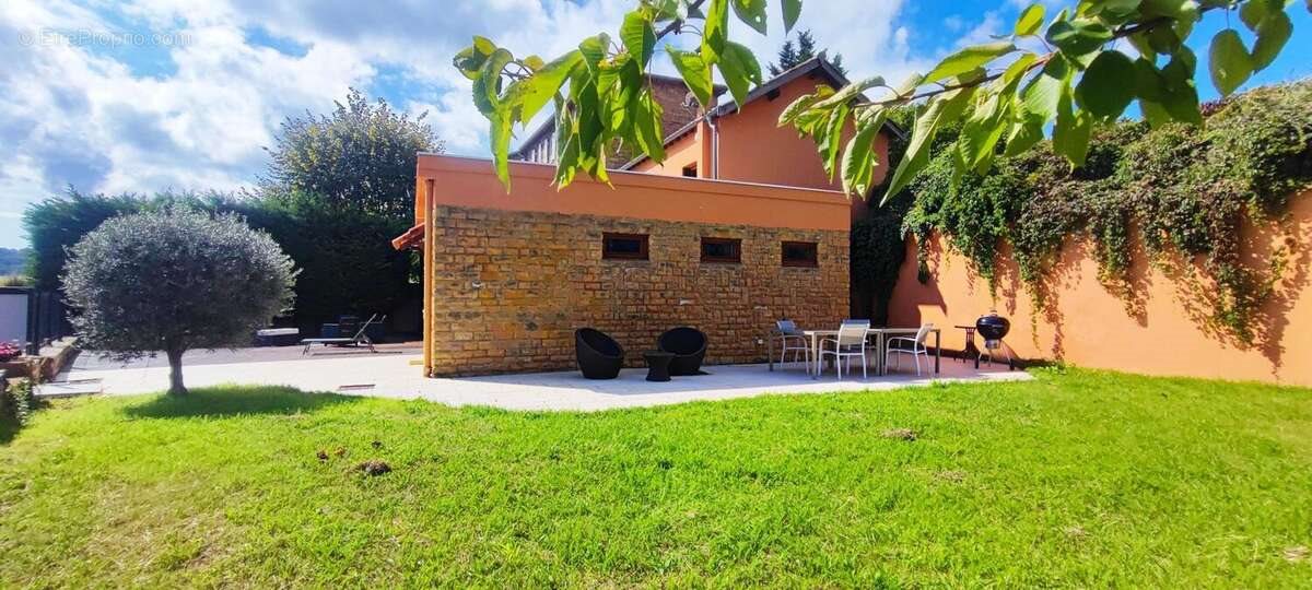 Maison à vendre, 187m², Poleymieux-au-Mont-d'Or