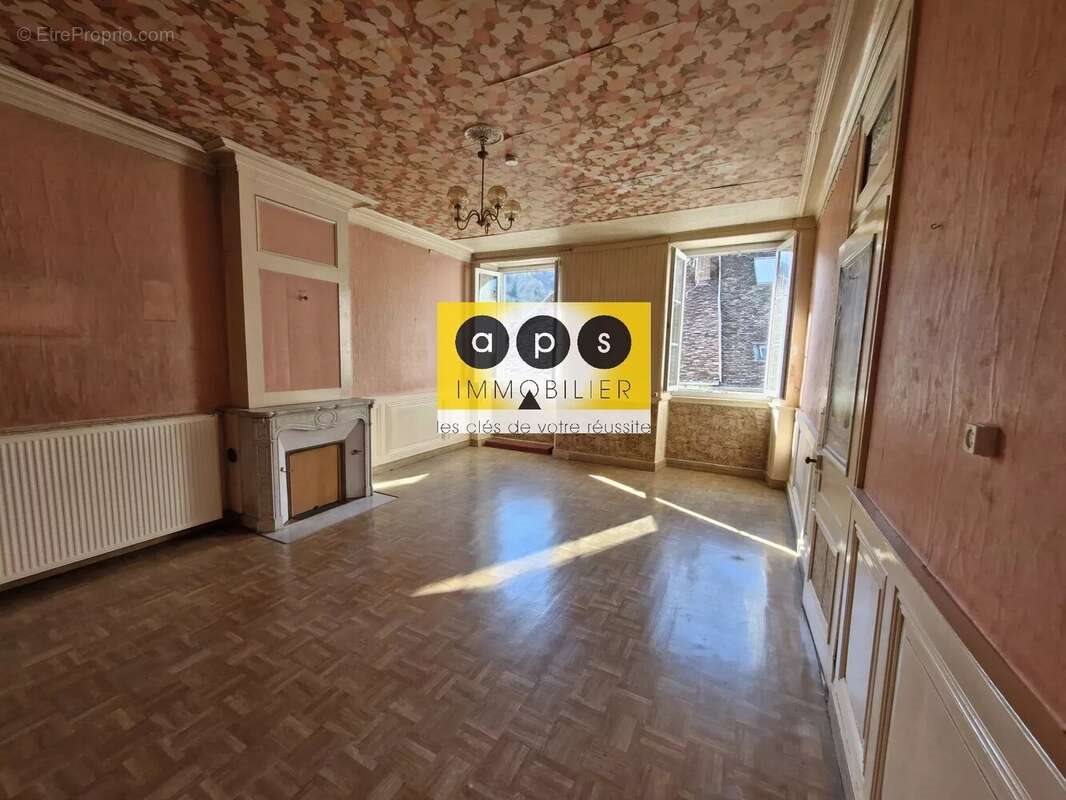 Maison à vendre, 200m², Salins-les-Bains