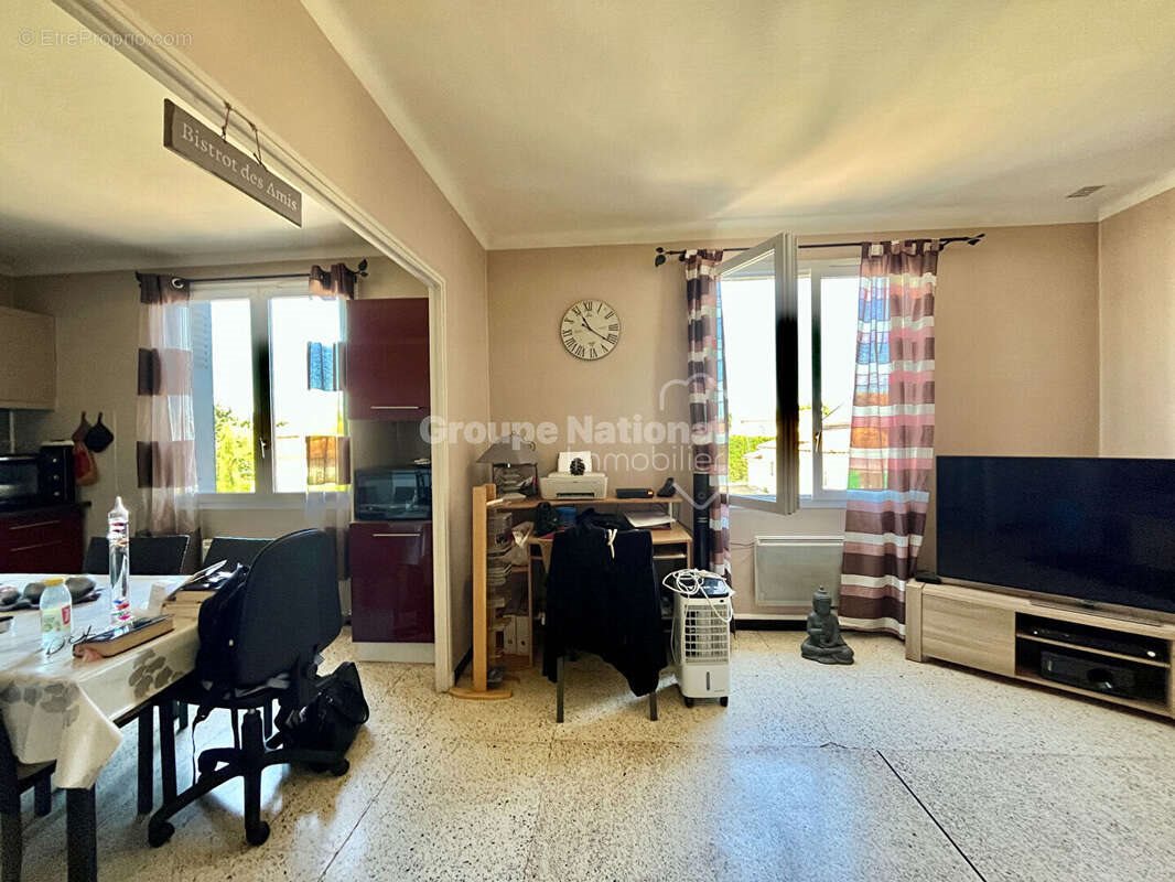 Appartement à vendre, 73m², Noves