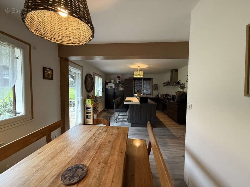 Maison à vendre, 160m², Vaux-lès-Saint-Claude