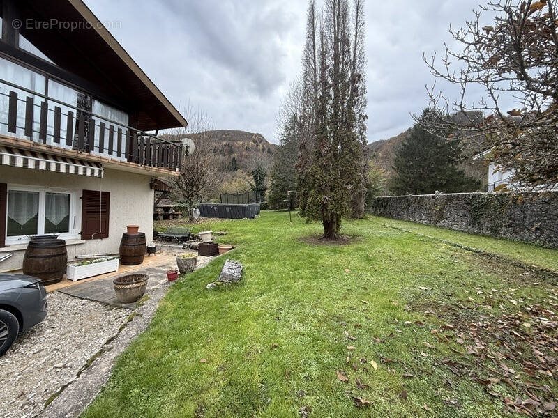 Maison à vendre, 160m², Vaux-lès-Saint-Claude