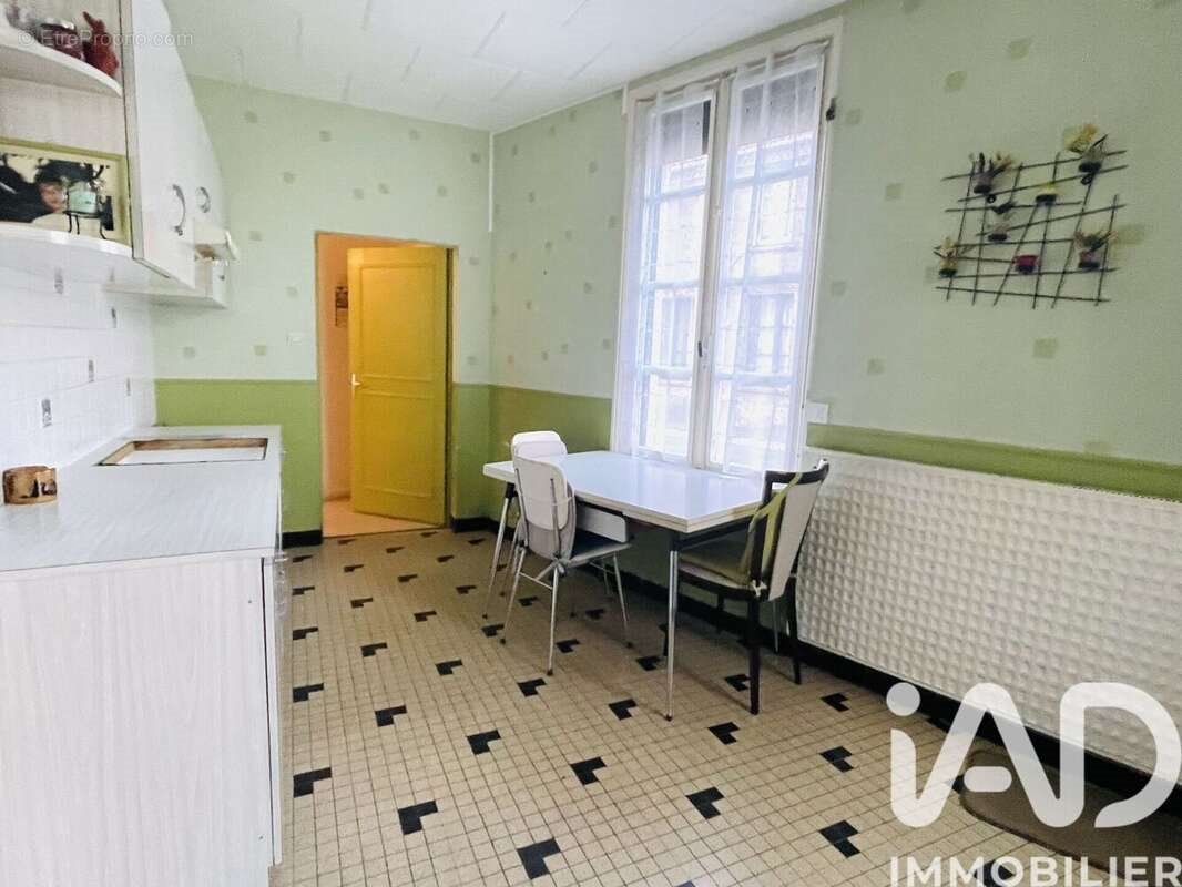 Maison à vendre, 106m², Cernusson