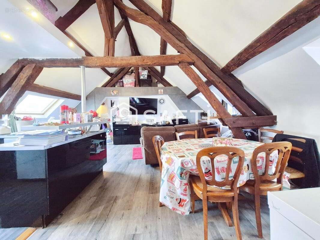Appartement à vendre, 85m², Pont-Sainte-Maxence
