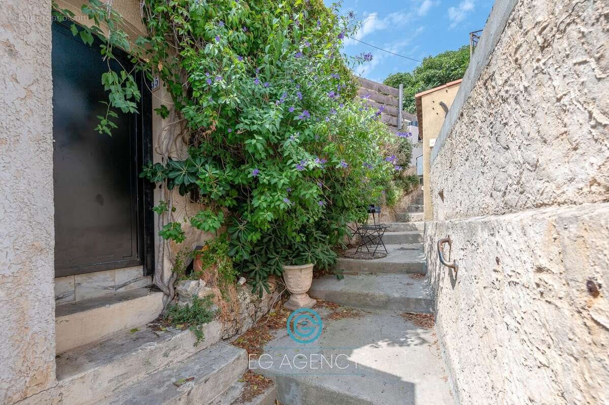 Maison à vendre, 61m², Marseille 8ème