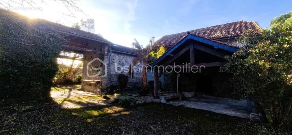 Maison à vendre, 85m², Sarniguet