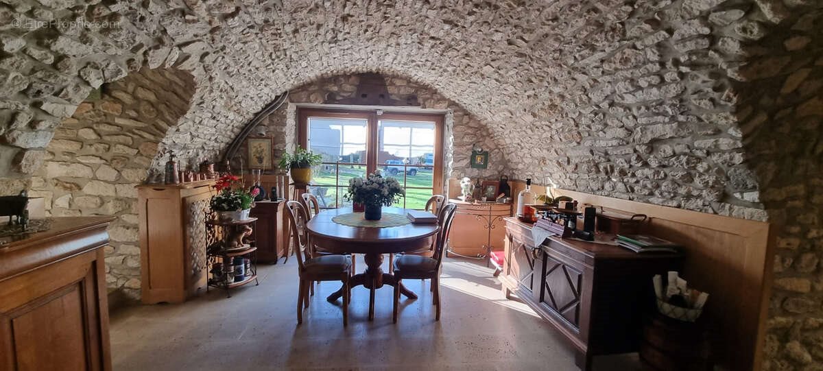 Maison à vendre, 200m², Thoiry