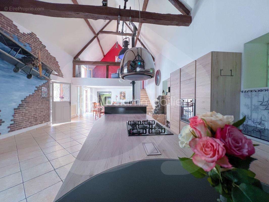 Maison à vendre, 285m², Claye-Souilly