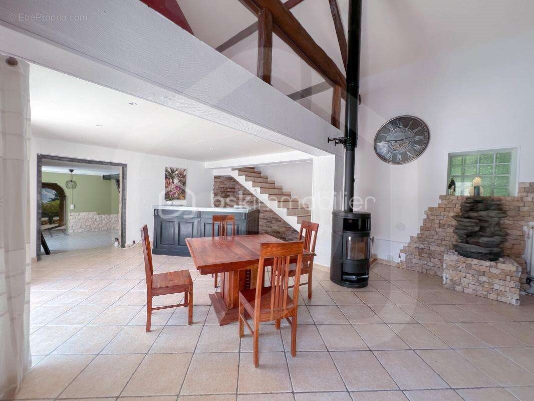 Maison à vendre, 285m², Claye-Souilly