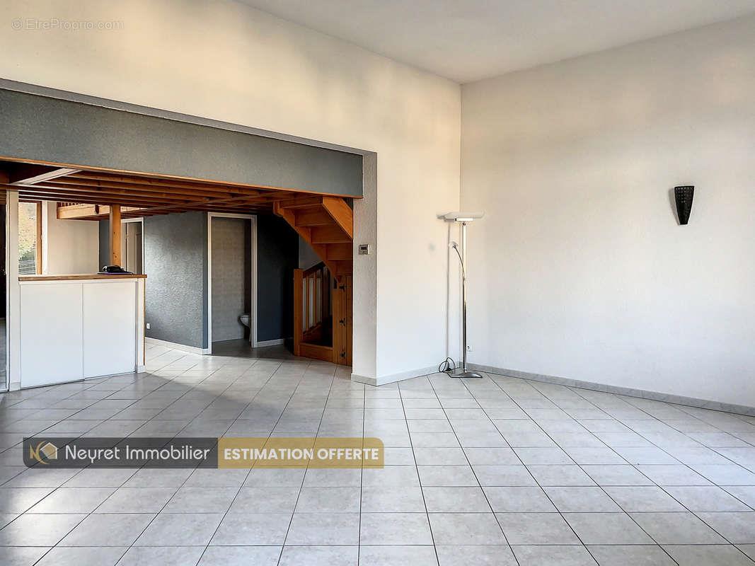 Appartement à vendre, 142m², Saint-Etienne