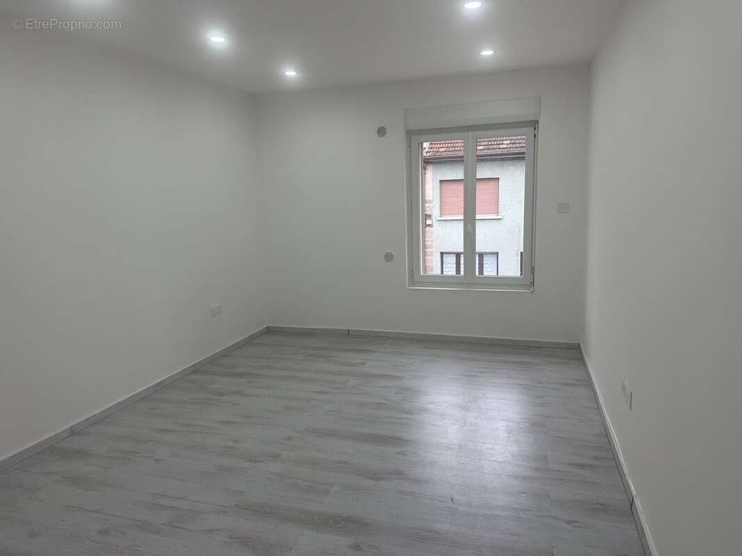 Appartement à vendre, 76m², Cocheren