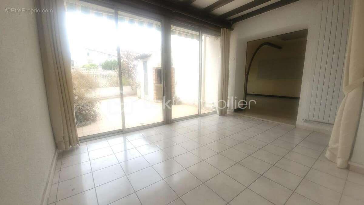 Appartement à vendre, 91m², Nîmes