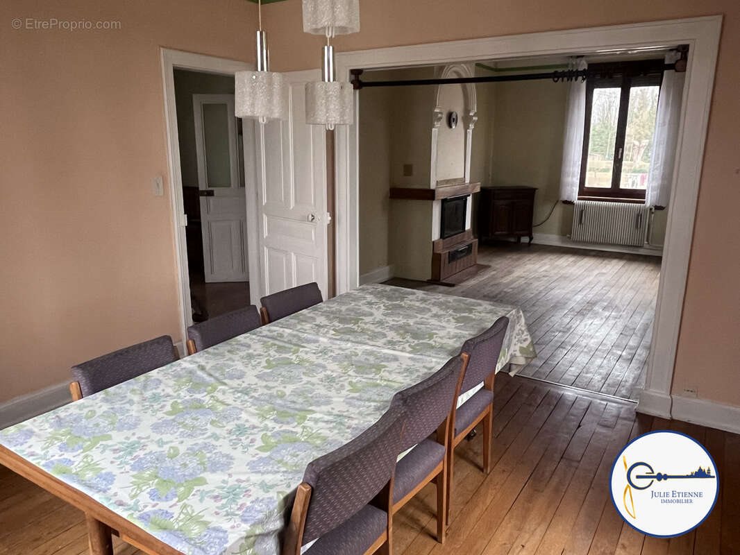 Appartement à vendre, 144m², Thaon-les-Vosges