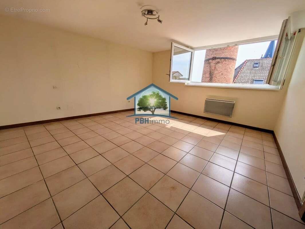 Appartement à vendre, 70m², Niedermodern