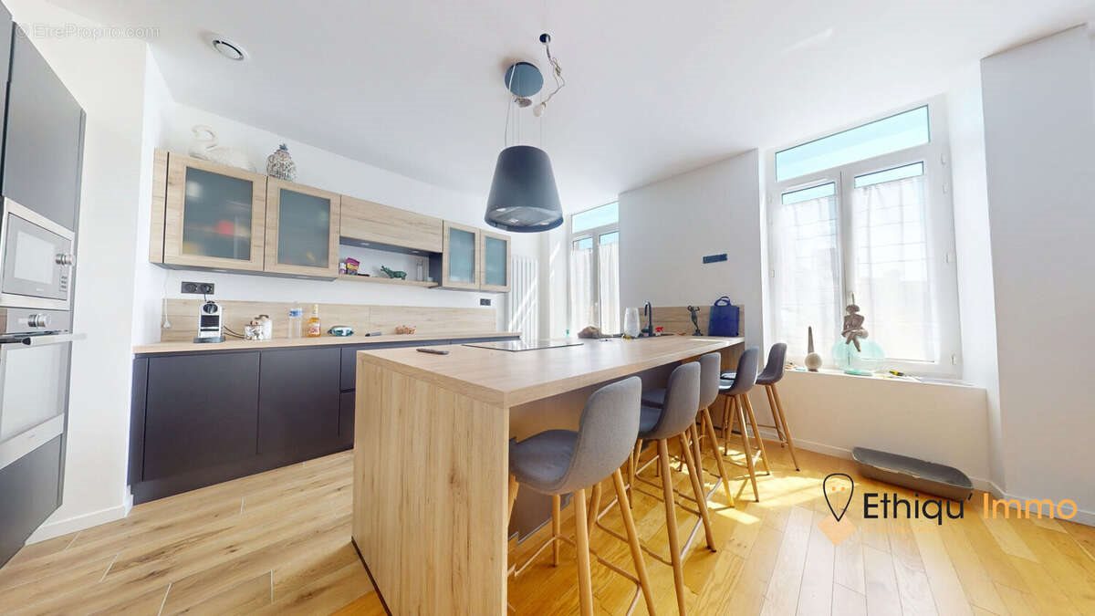 Appartement à vendre, 380m², Bar-sur-Aube