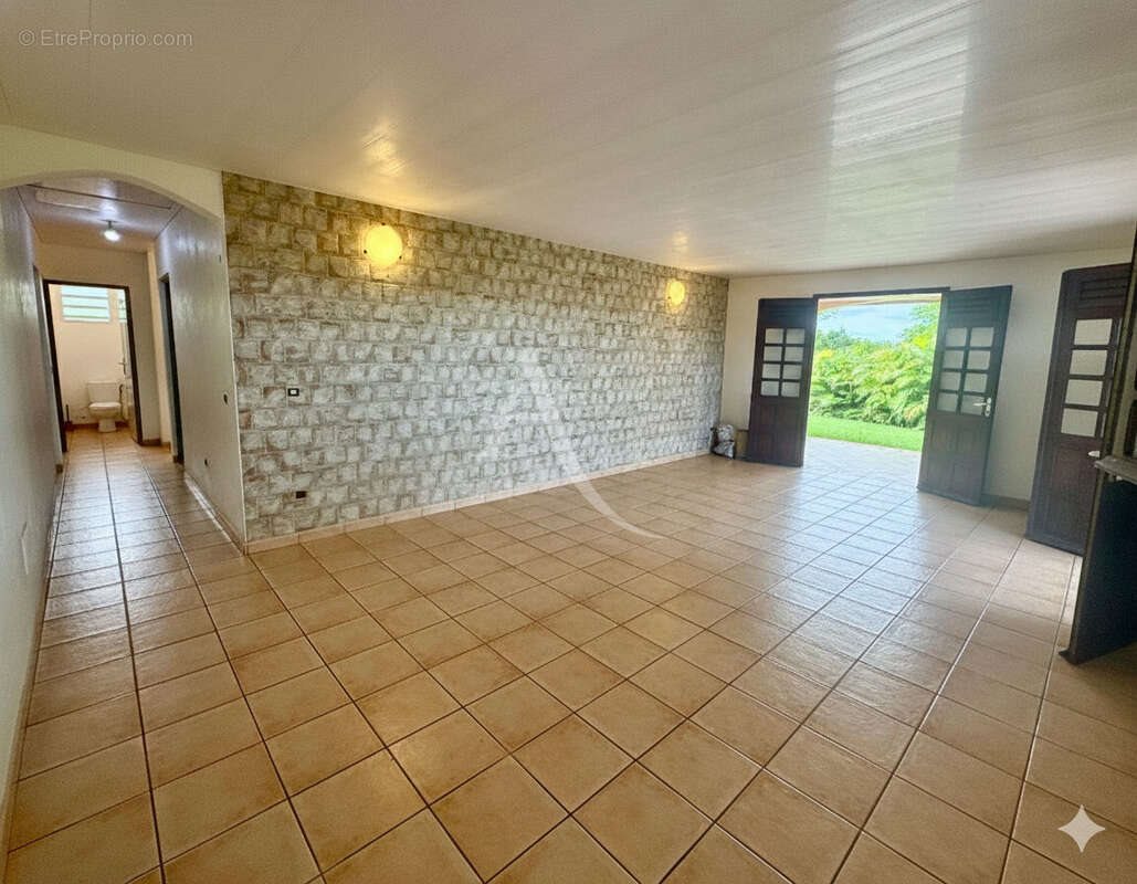 Maison à vendre, 110m², Rivière-Salée