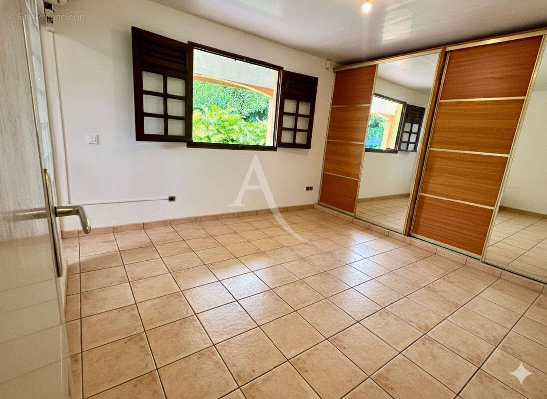 Maison à vendre, 110m², Rivière-Salée