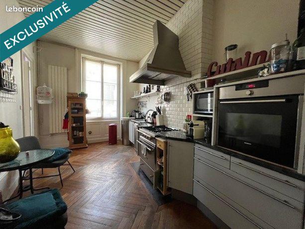 Appartement à vendre, 147m², Saint-Etienne