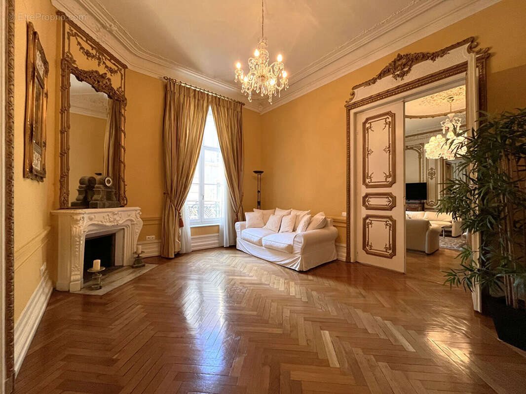 Appartement à vendre, 276m², Metz