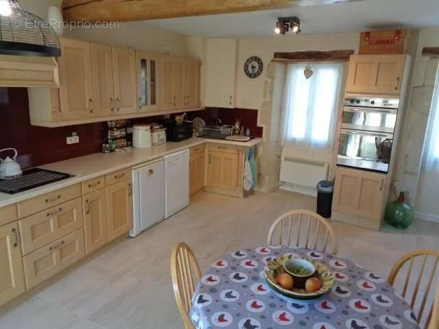 Maison à vendre, 90m², Saint-Fraigne