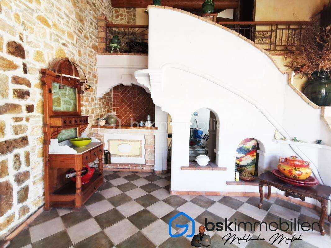 Maison à vendre, 208m², Saint-Christol-lès-Alès