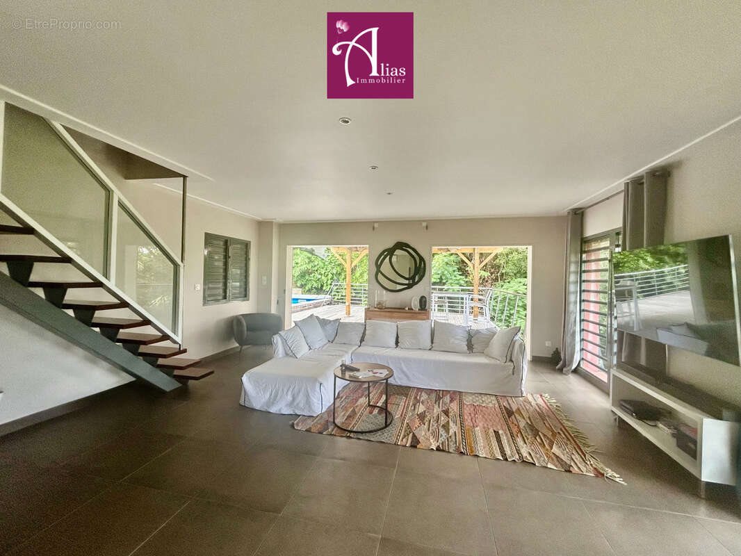 Maison à vendre, 204m², Les Abymes