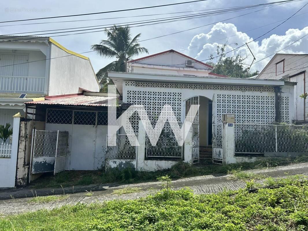 Maison à vendre, 75m², Basse-Terre