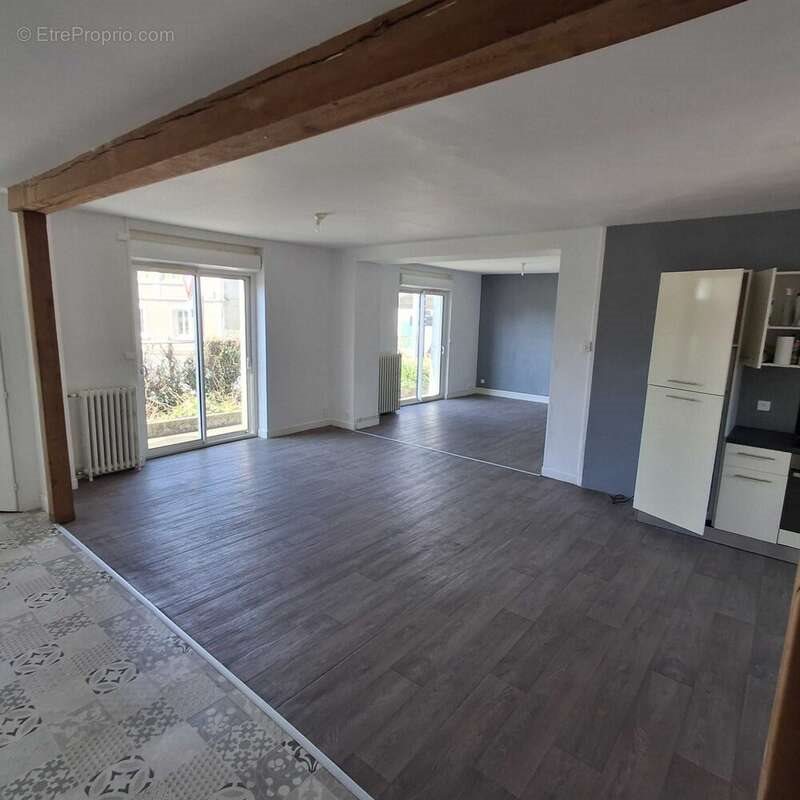 Maison à vendre, 104m², Chasseneuil-sur-Bonnieure