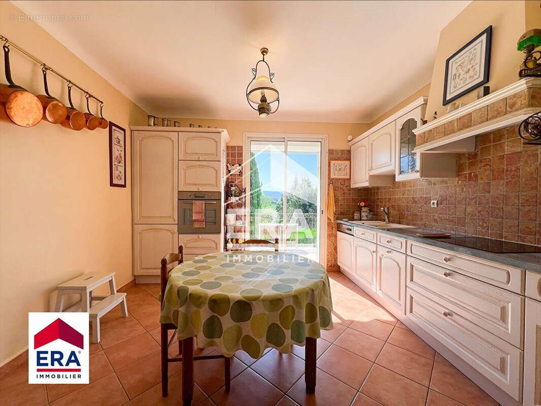 Maison à vendre, 145m², Mazan