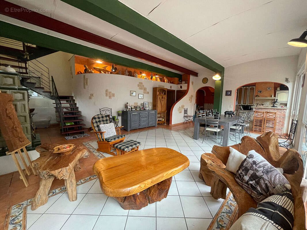 Maison à vendre, 250m², Besançon