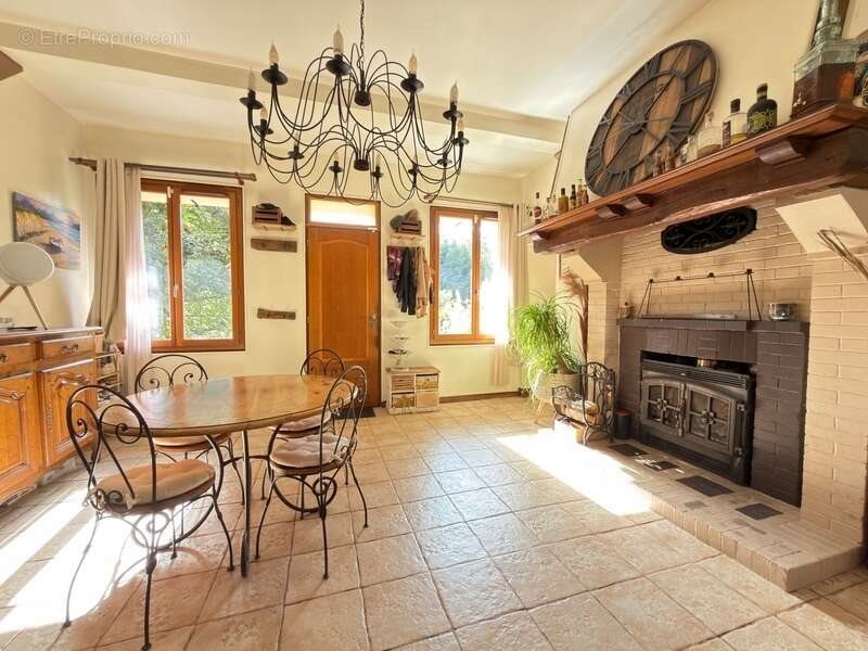 Maison à vendre, 97m², Saint-Hilarion