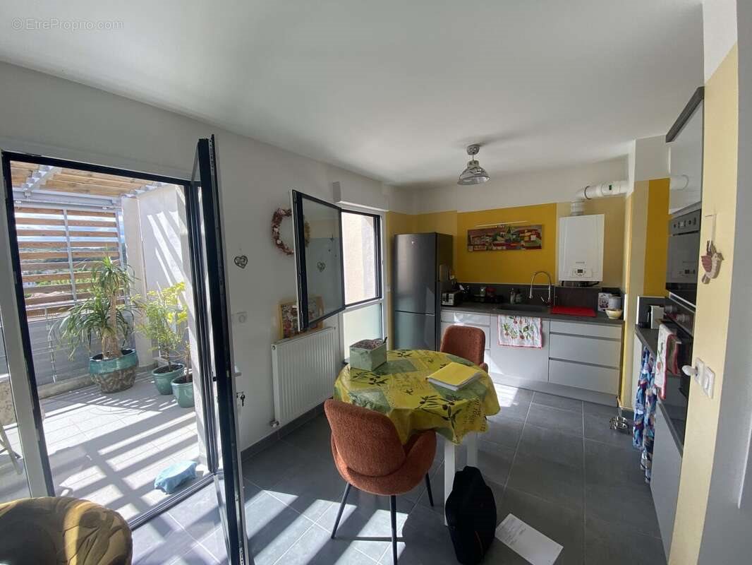 Appartement à vendre, 50m², Villeneuve-de-Berg