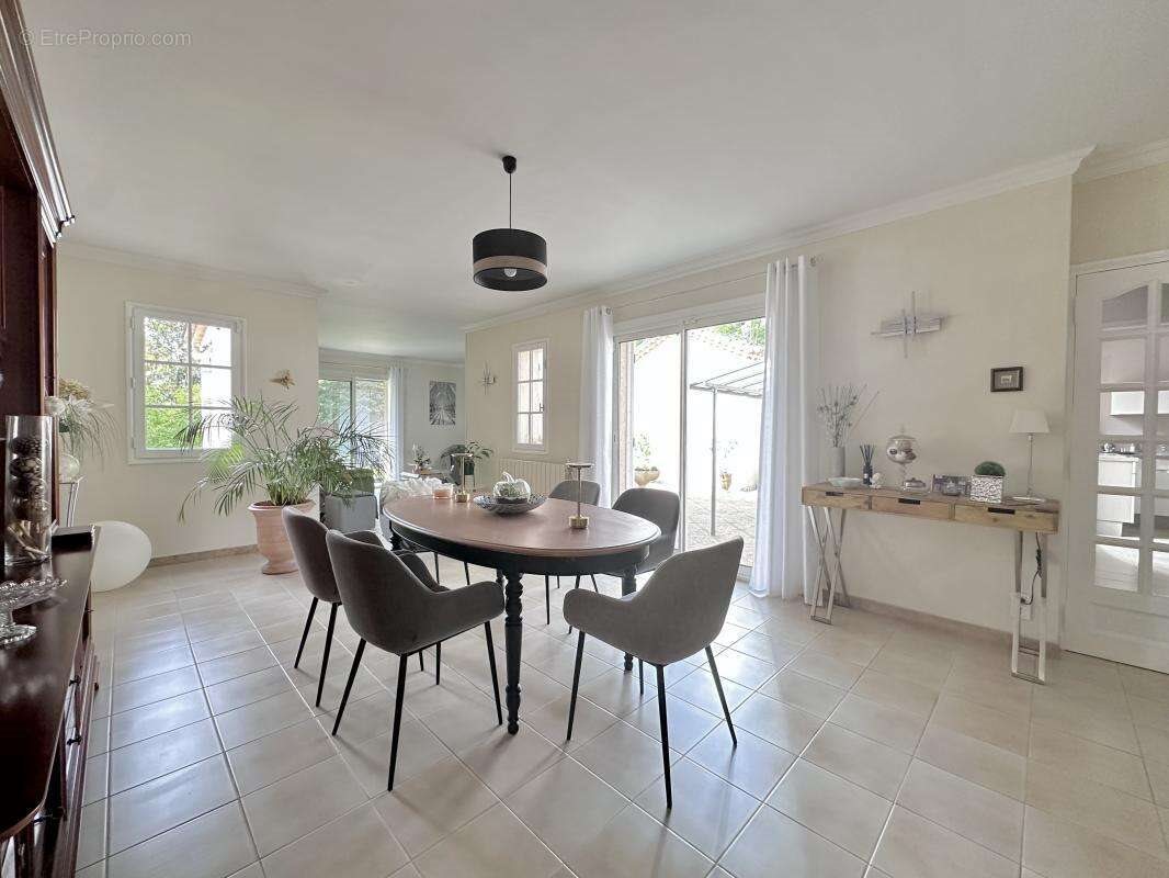 Maison à vendre, 220m², Alès