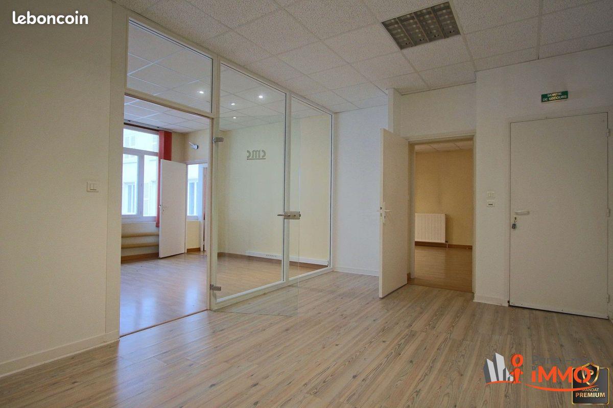 Appartement à vendre, 578m², Thizy